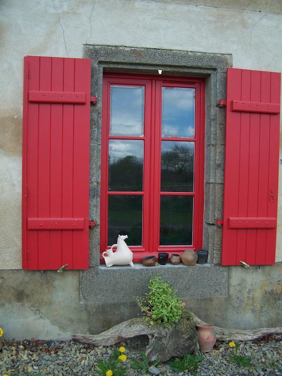Le Vieux Chien Noir Hotel Évran Eksteriør billede
